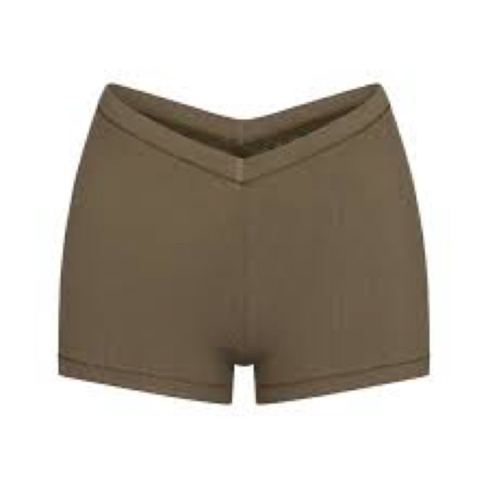 SKIMS Soft Lounge V Waist Short in Army